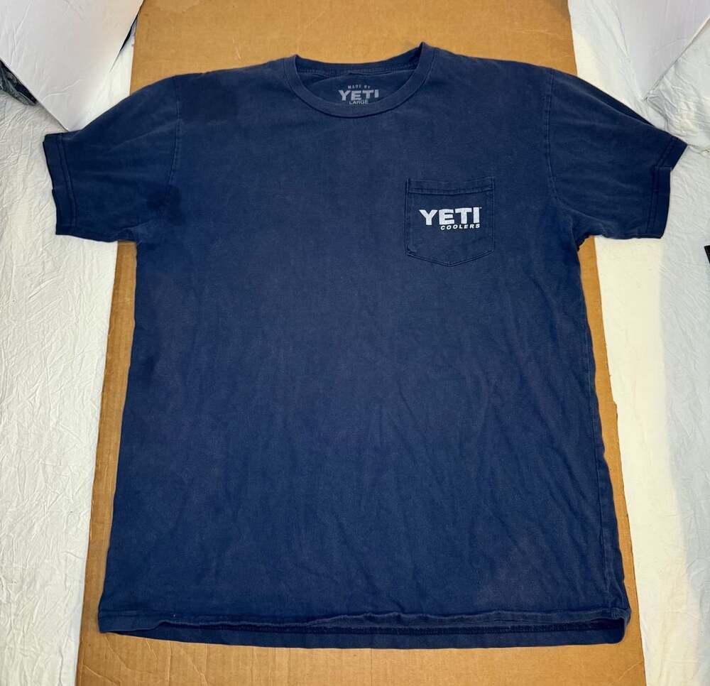 Yeti Coolers Pocket T-Shirt Size Large Navy Blue Short Sleeve